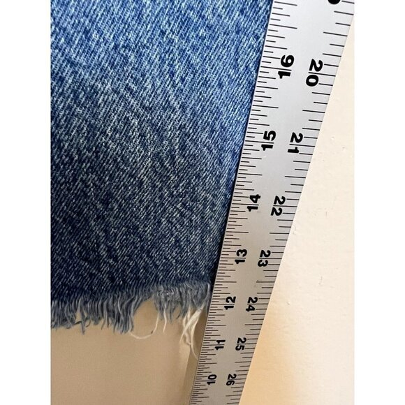 Levi's Mom Wedgie Straight Distressed Frayed Raw Hem Button Fly Jeans Sz 27 - Picture 2 of 16